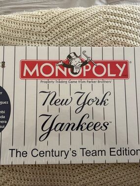 Monopoly New York Yankees Edition Board Game - White & Navy